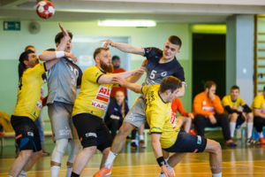 Mecz drugiej ligi piłki ręcznej mężczyzn: Grupa Azoty SPR II Tarnów - ASPR Zawadzkie